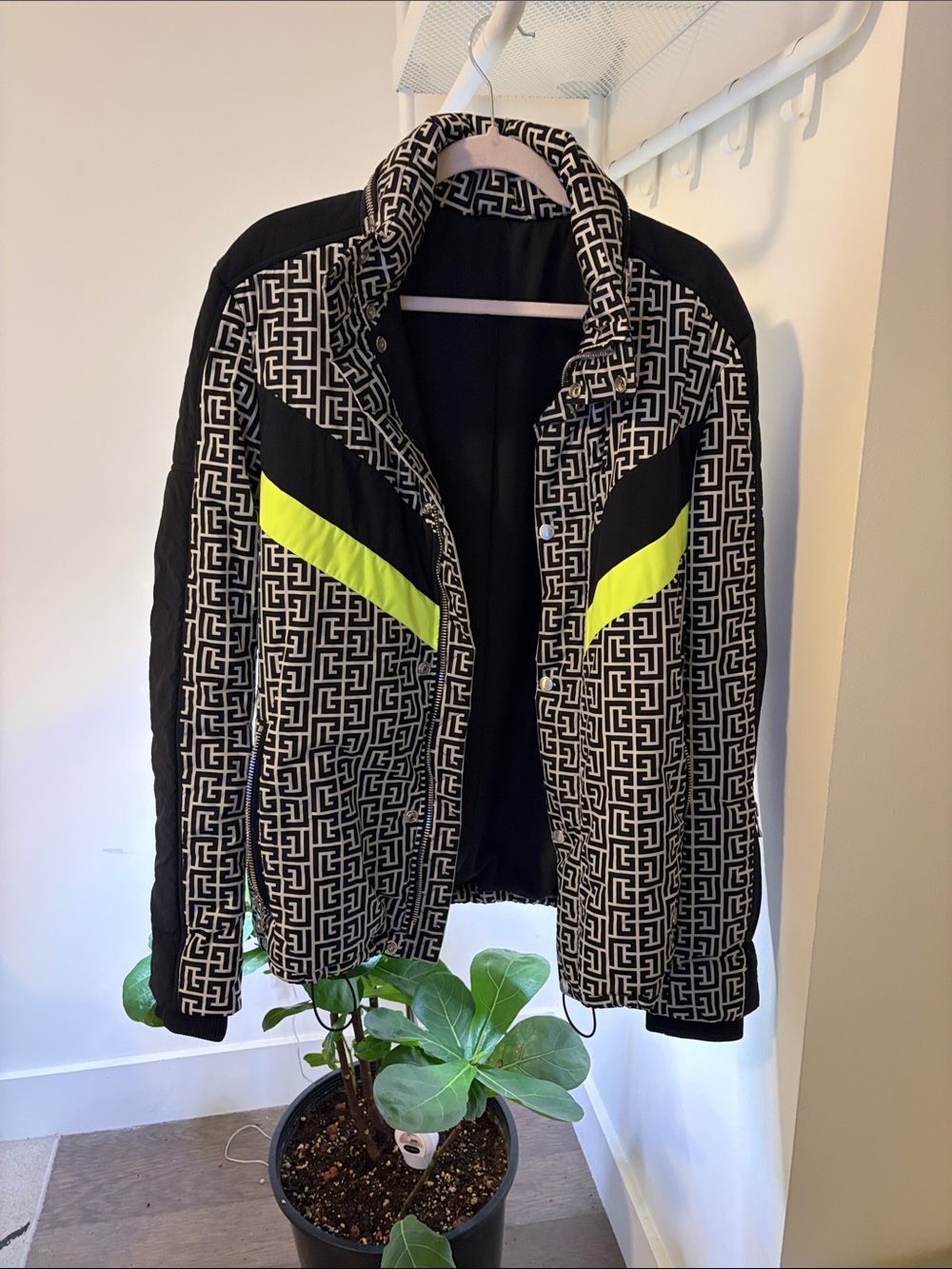Monochrome Geometric Print Jacket with Black Shoulder Panels